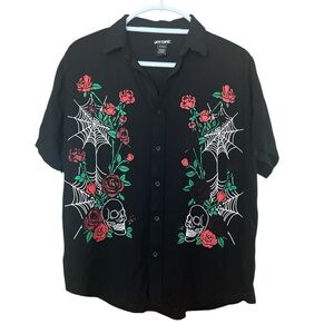Hot Topic Skull Rose Spiderweb Black Button Top size Large